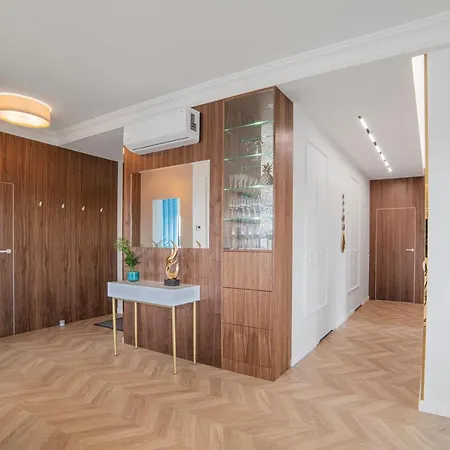 Amber Centrum Lux *
