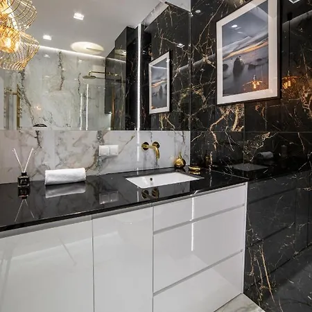 Amber Centrum Lux *