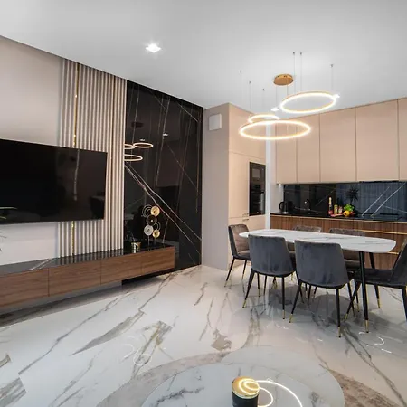 Amber Centrum Lux